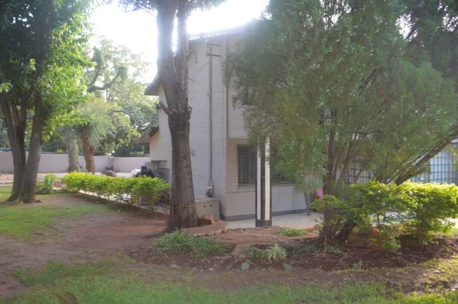 5 Bedroom Property for Sale in Wilkoppies North West